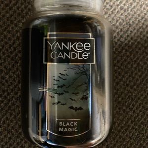 black magic yankee candle.